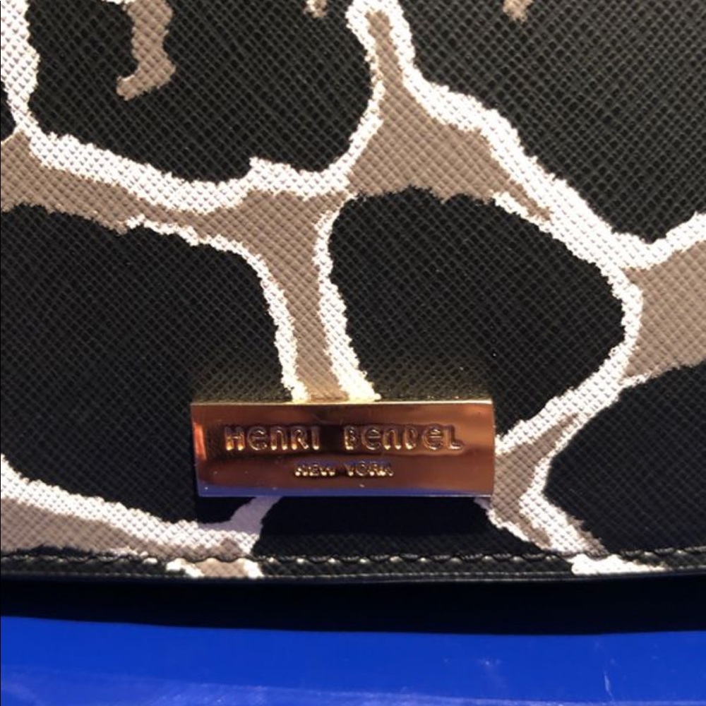 Henri Bender wallet never used